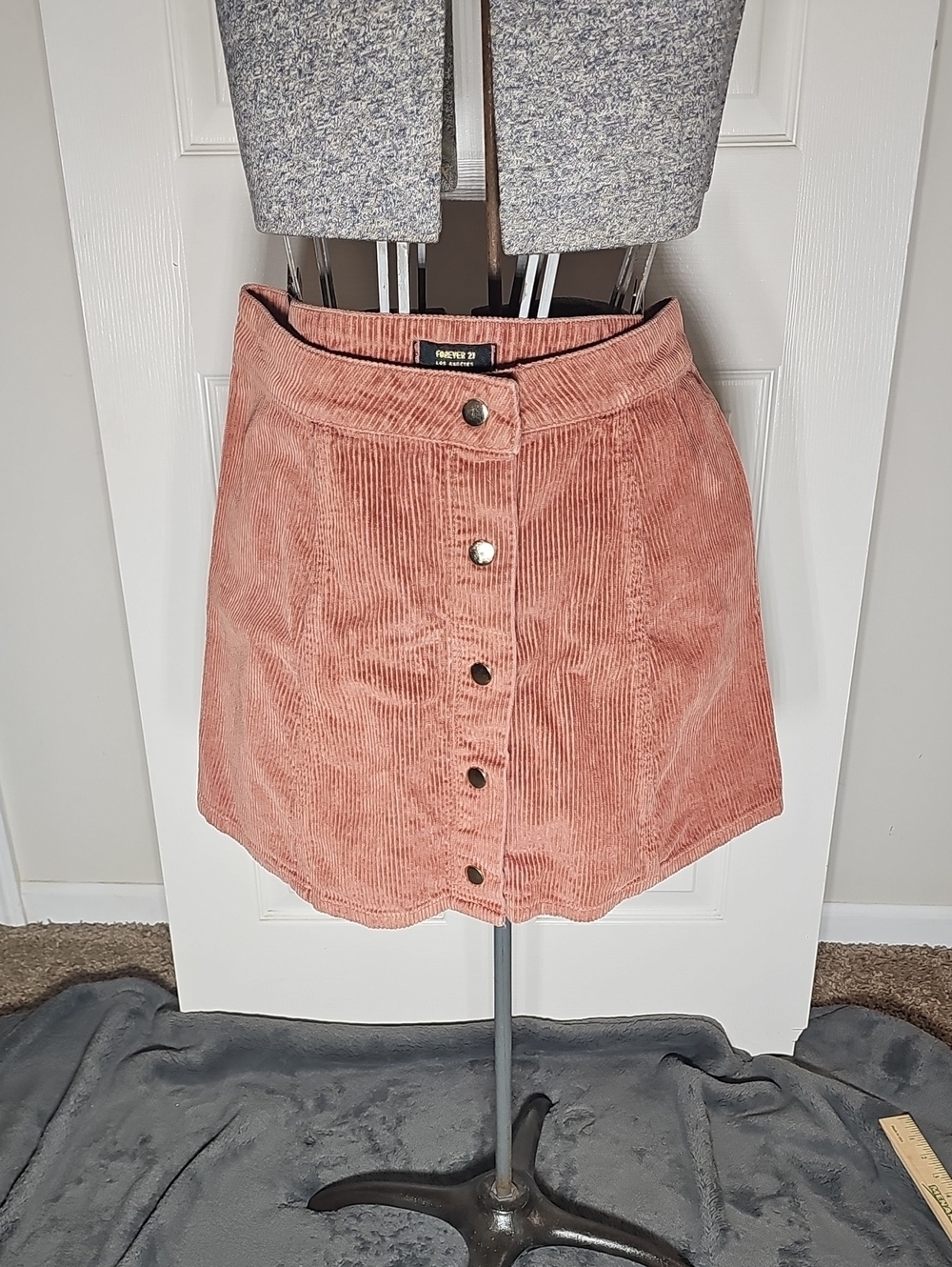 Forever 21 100% Cotton Corduroy Button Front Skirt Size 26